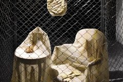 ΑΡΤΕΜΙΣ-ΠΟΤΑΜΙΑΝΟΥ_Gilt-Cage_Εγκατάσταση-2-Small