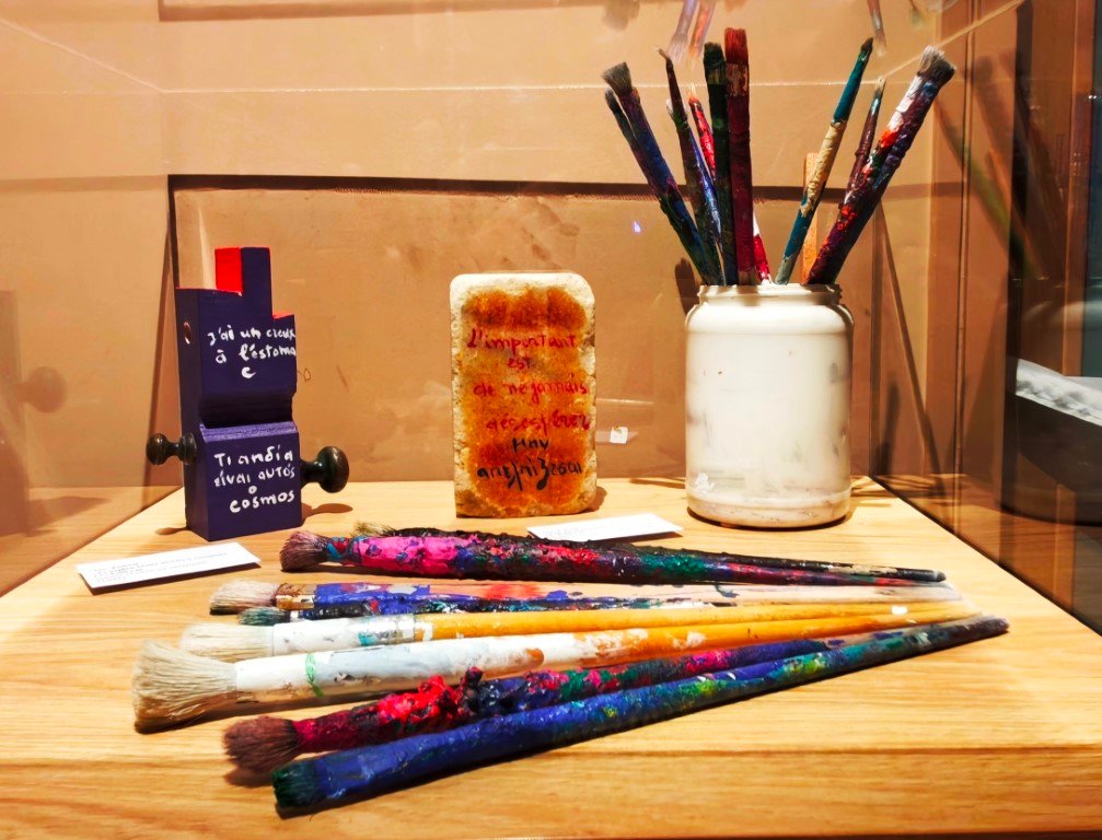 Opi Zouni exhibition
